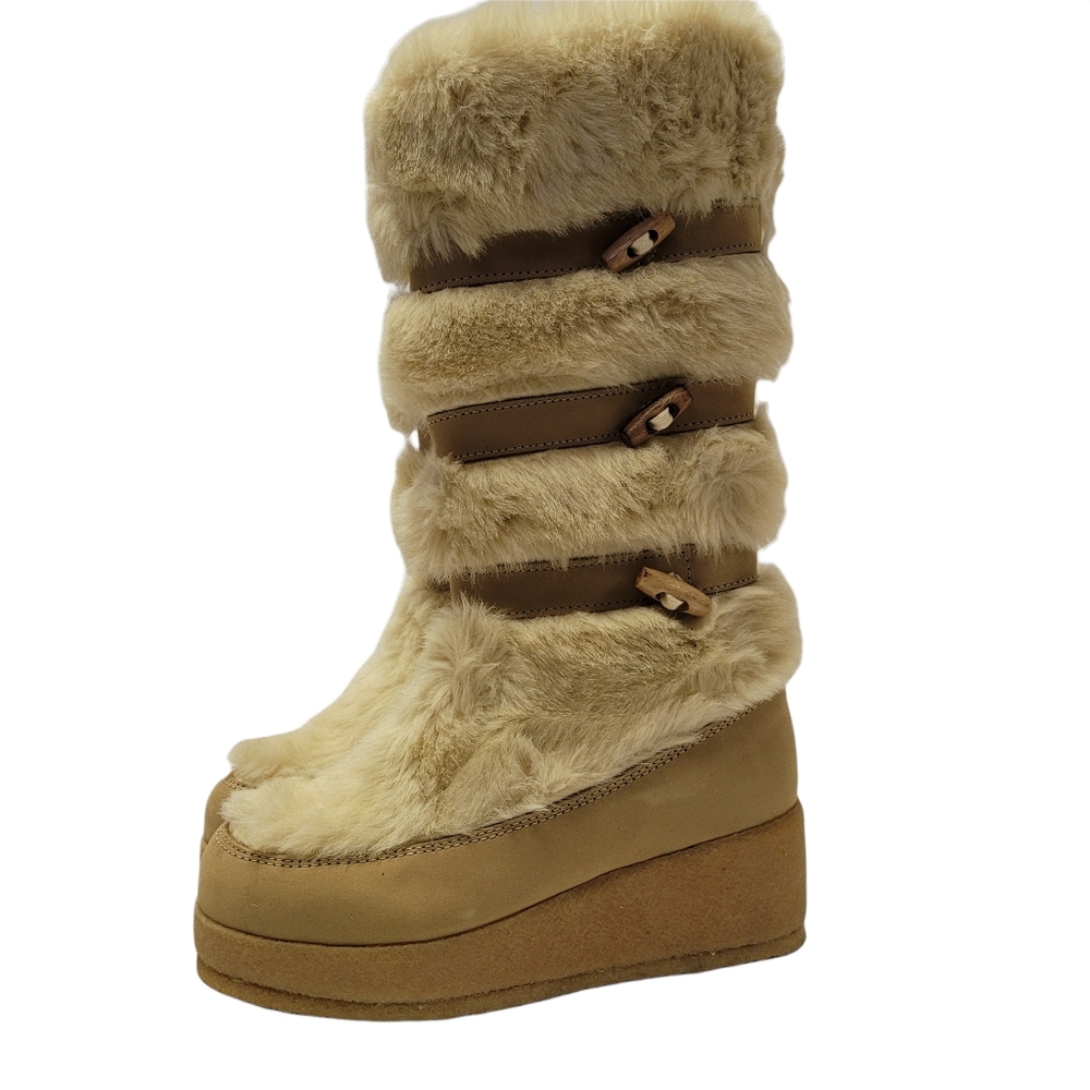 A.P.C. Women's Tan Winter Boots
